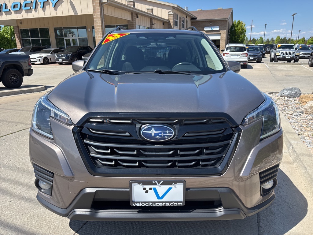 2023 Subaru Forester Premium photo 2