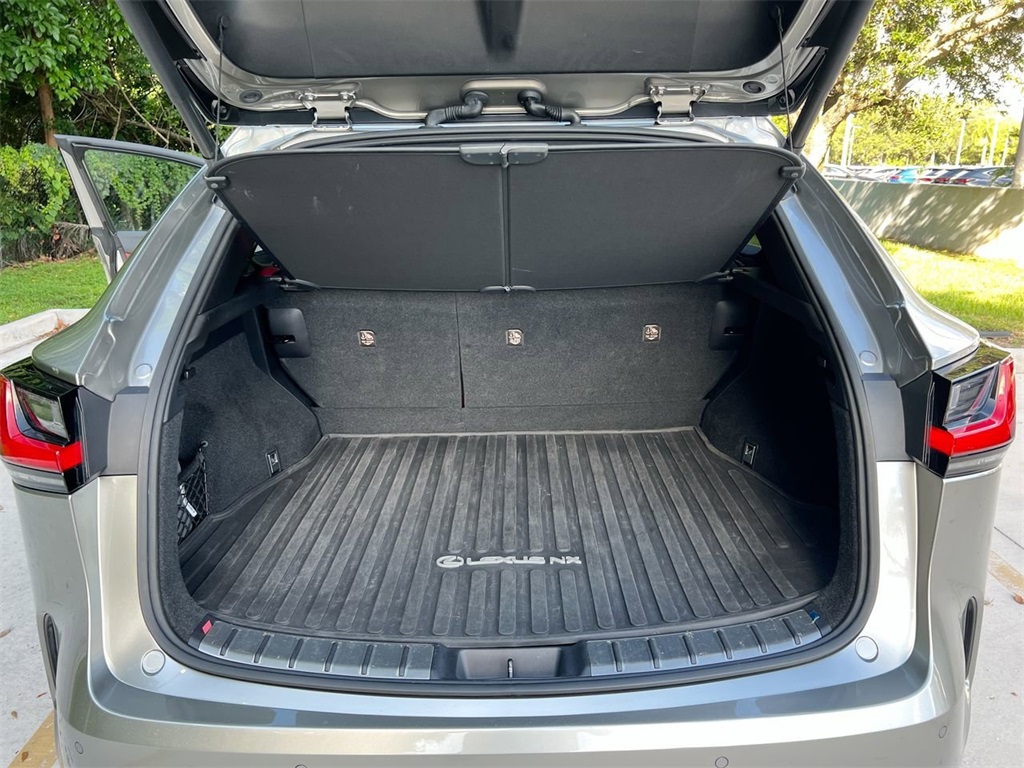 2022 Lexus NX 350h Premium photo 21