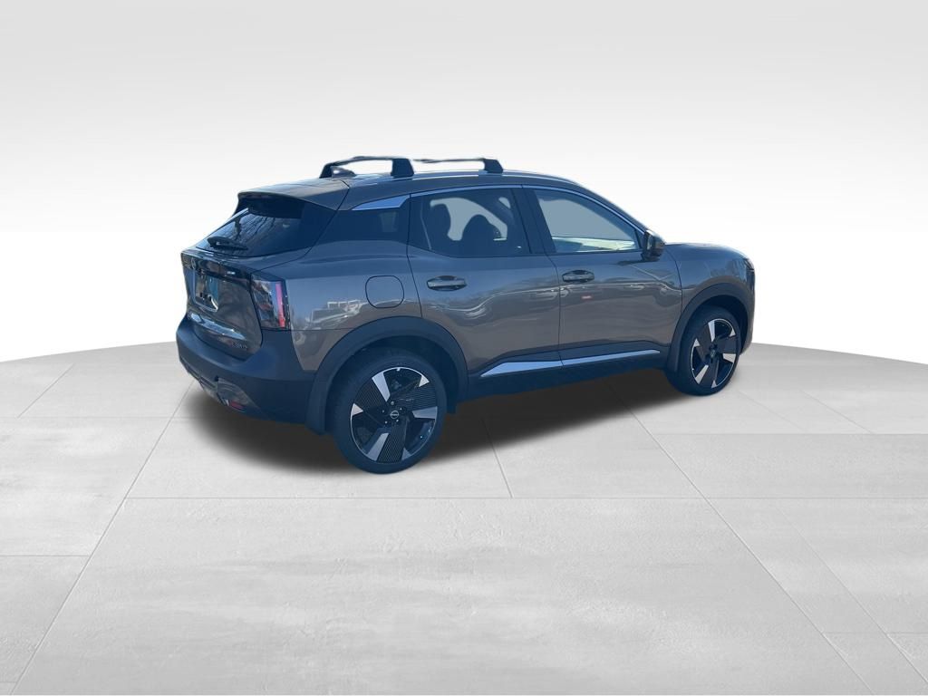 2025 Nissan Kicks SR photo 3