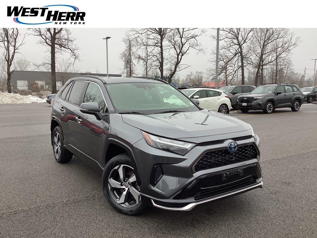 2024 Toyota RAV4 SE