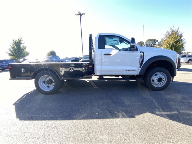 2026 Ford F-450 photo 2