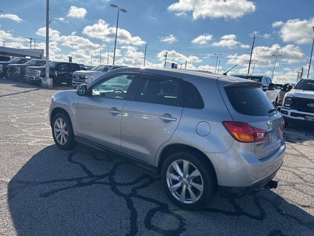 2015 Mitsubishi Outlander Sport ES photo 4