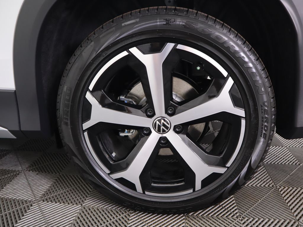 2025 Volkswagen Tiguan SE photo 31