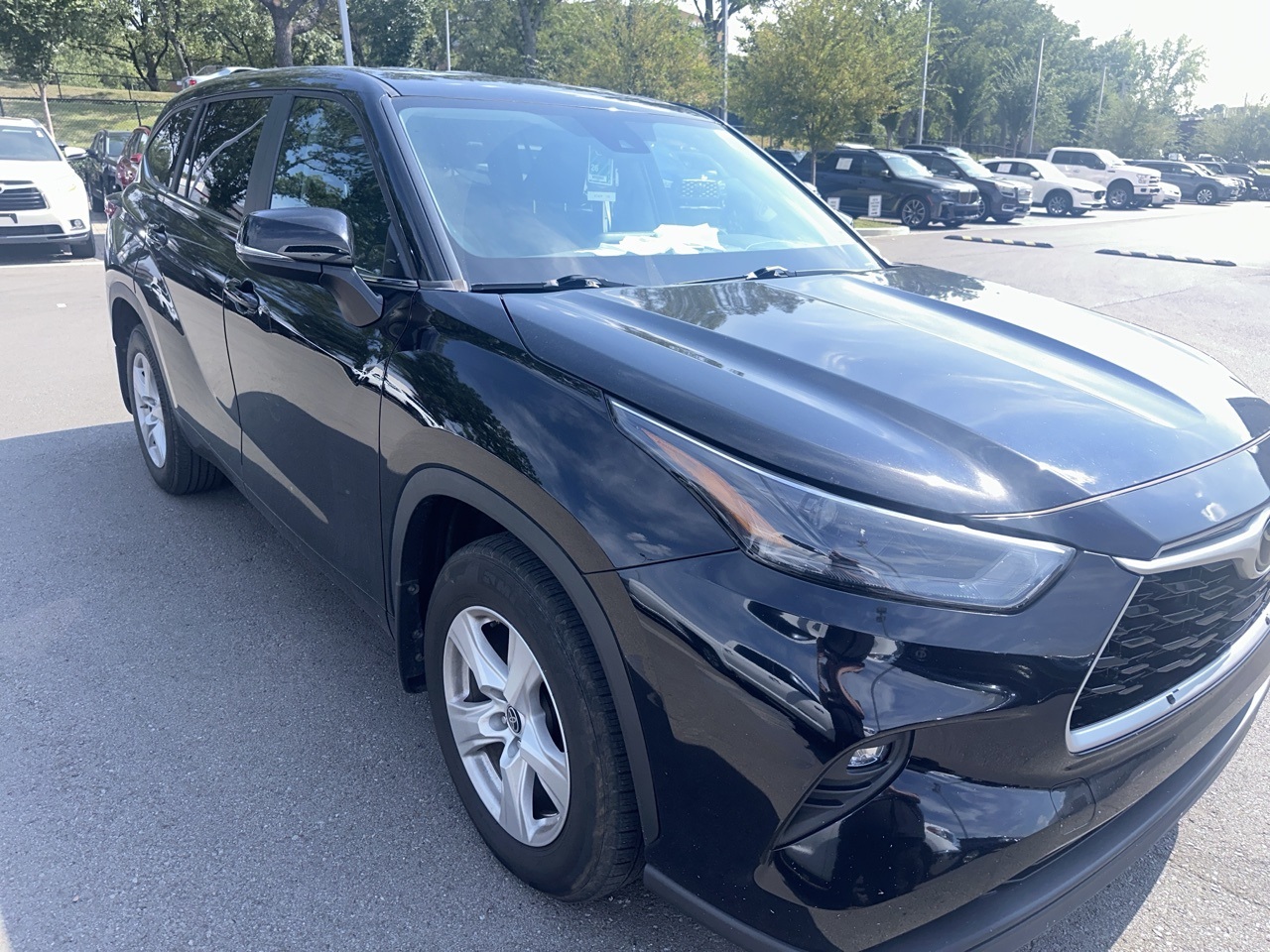 2023 Toyota Highlander L photo 5