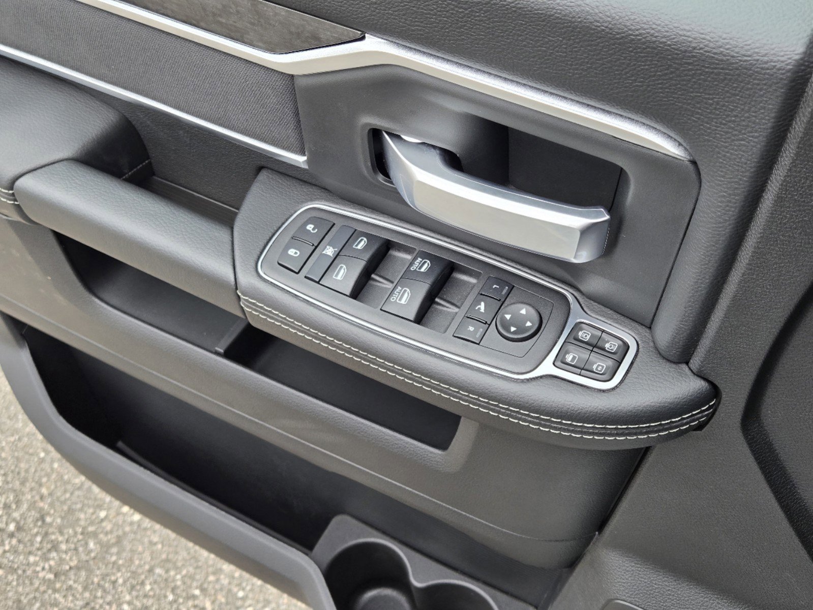 2024 Ram 2500 Big Horn photo 24