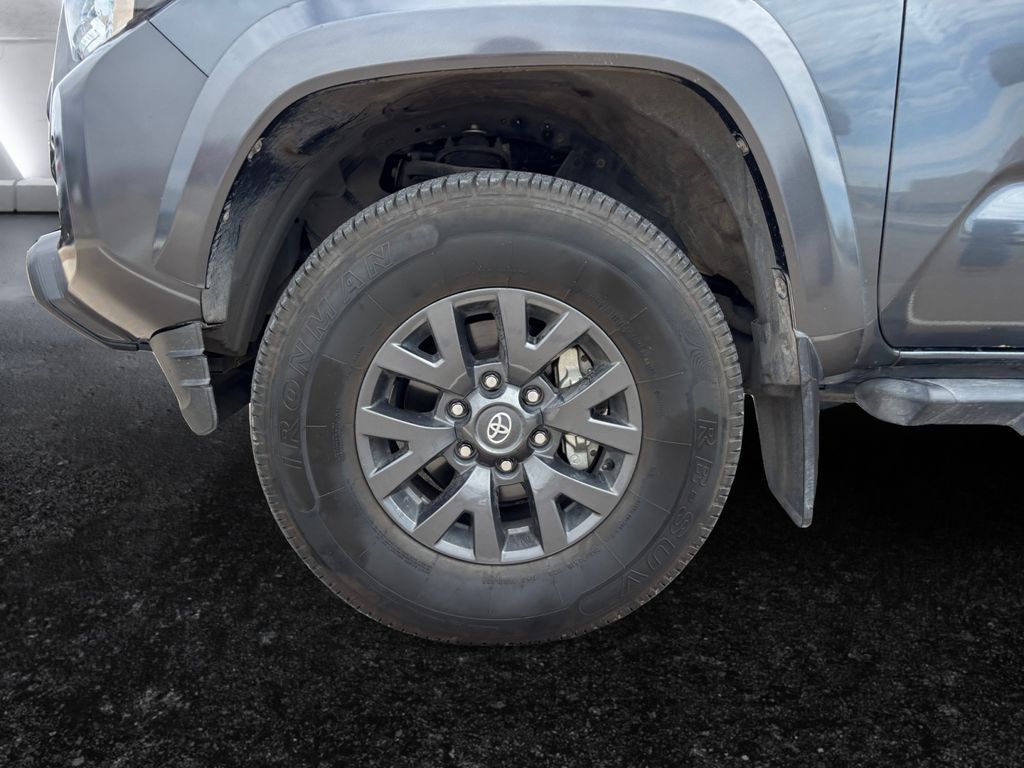 2023 Toyota Tacoma SR5 photo 22