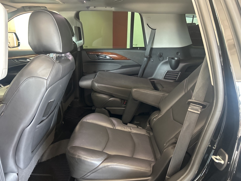 2020 Cadillac Escalade Premium Luxury photo 22