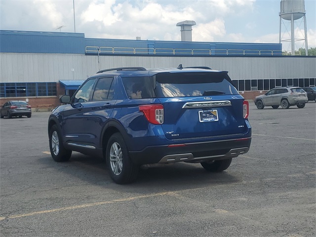 2022 Ford Explorer XLT photo 3