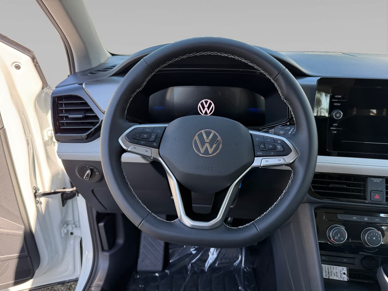 2025 Volkswagen Taos S photo 11