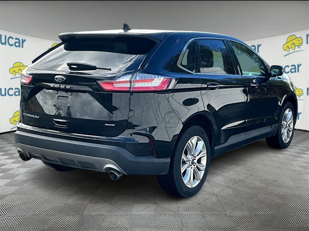 2022 Ford Edge Titanium photo 6