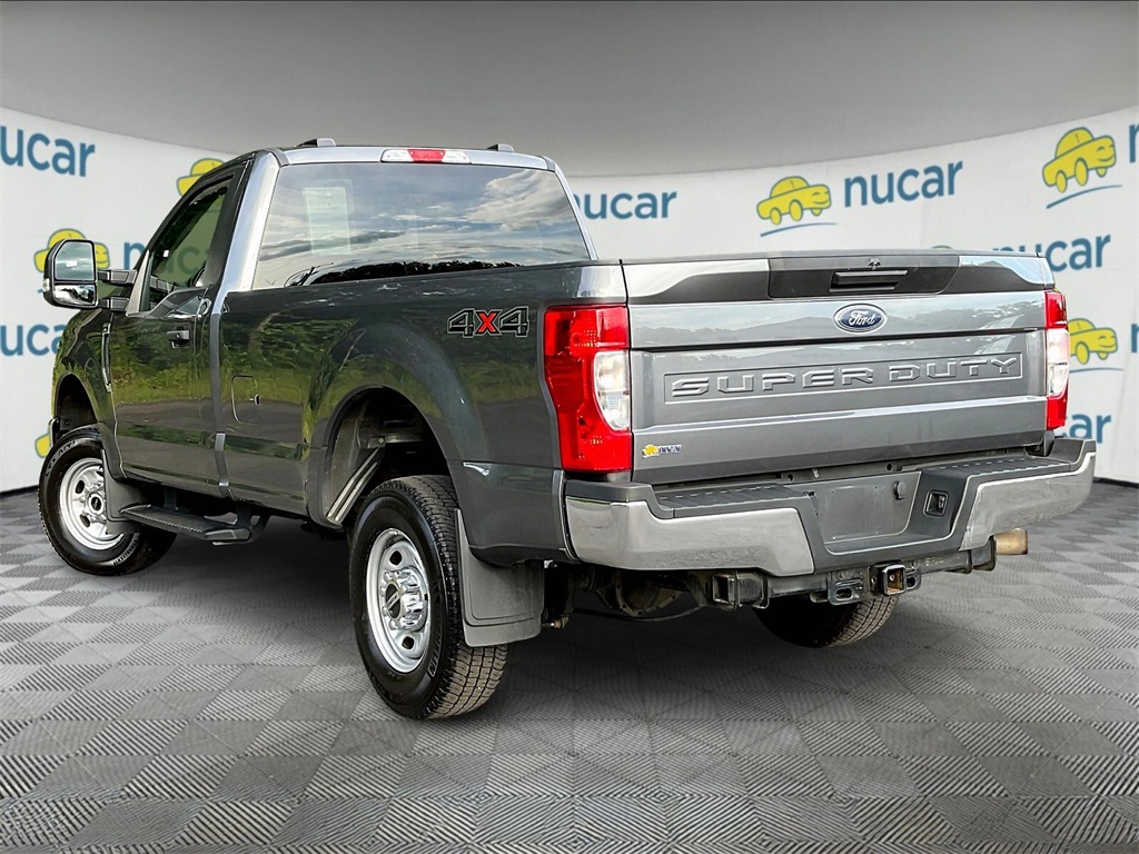 2022 Ford F-350 XL photo 4