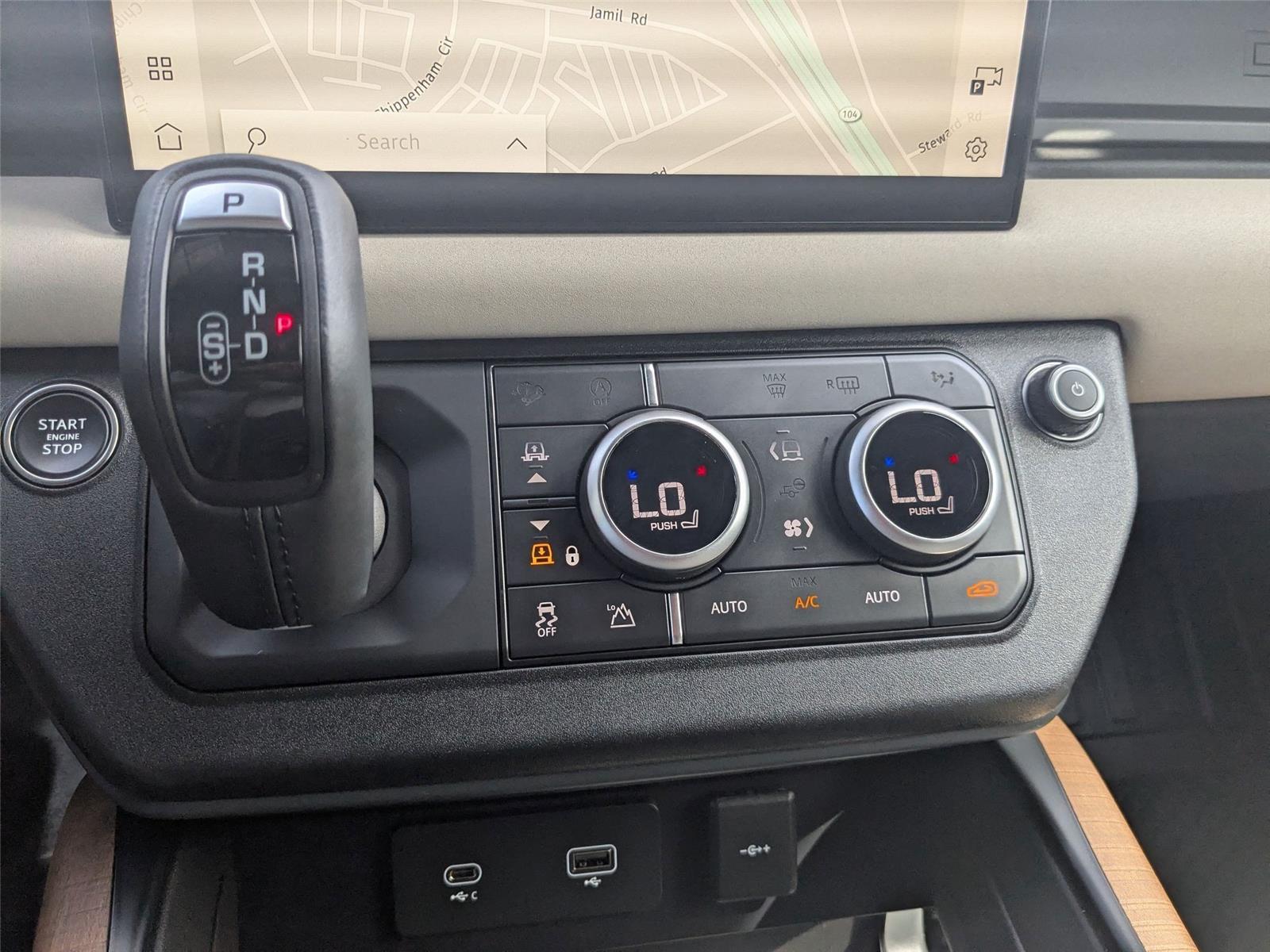 2023 Land Rover Defender 130 X photo 22