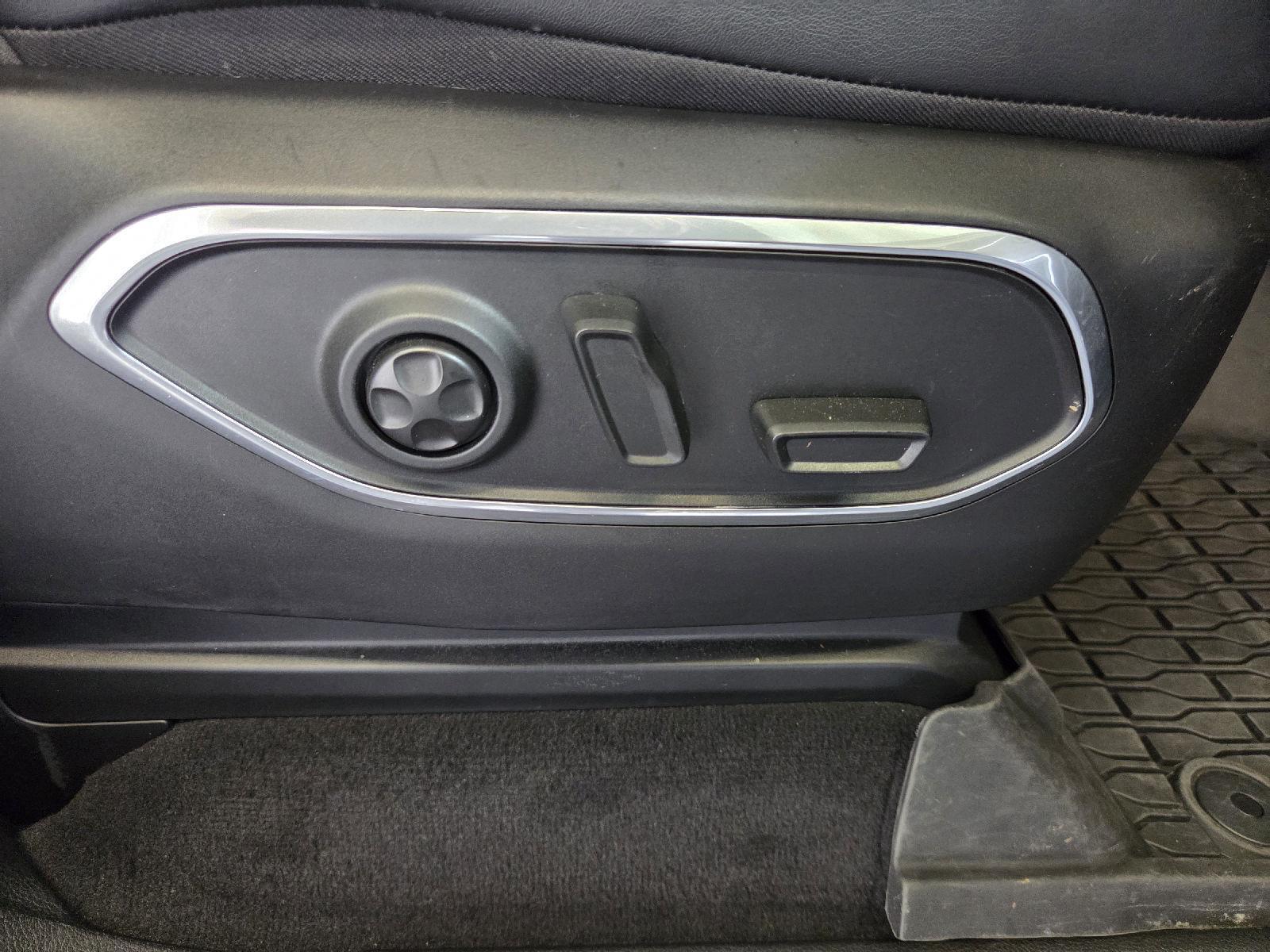 2024 Jeep Wagoneer L Series II Carbide photo 26