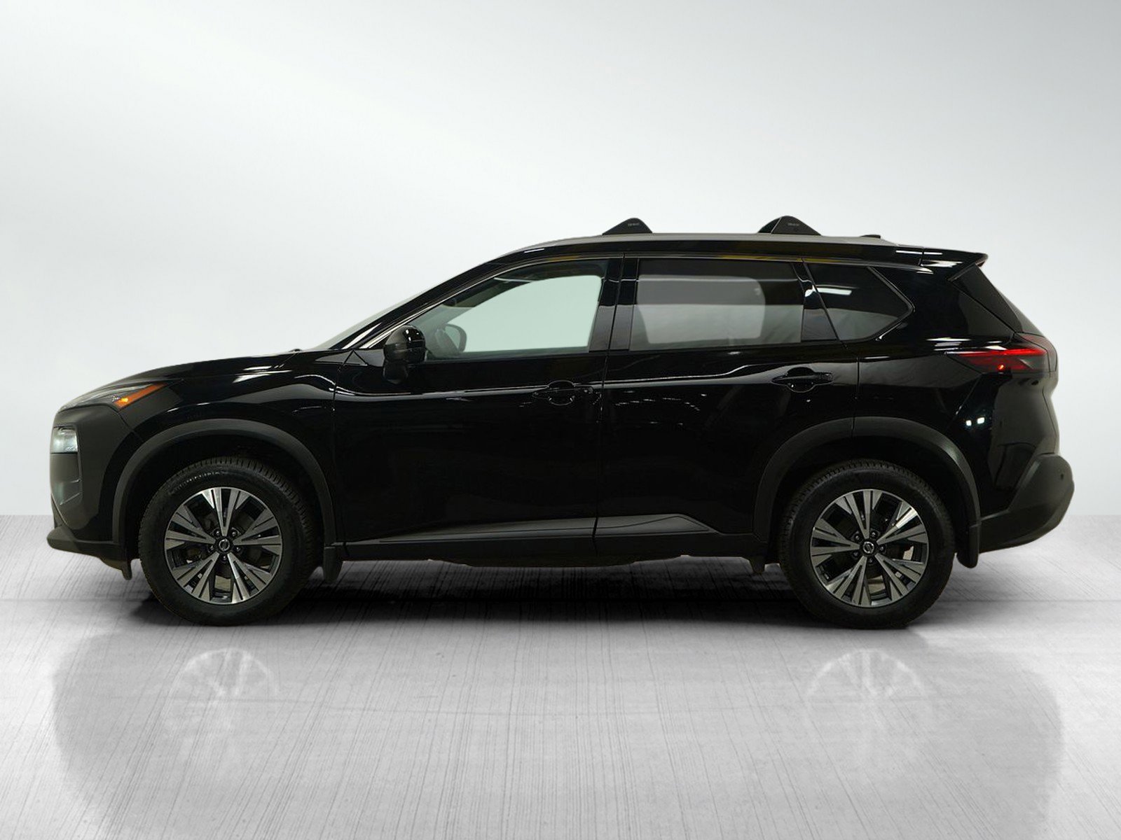 Used 2021 Nissan Rogue SV with VIN 5N1AT3BB1MC717048 for sale in Wayzata, Minnesota