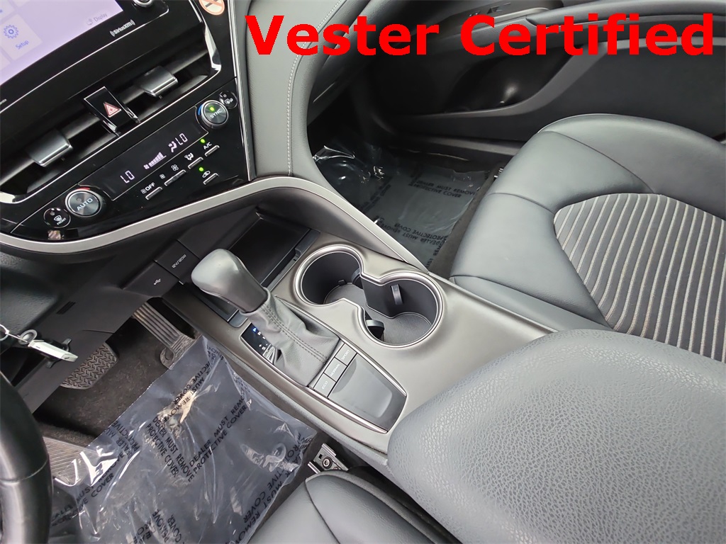 2023 Toyota Camry SE photo 18