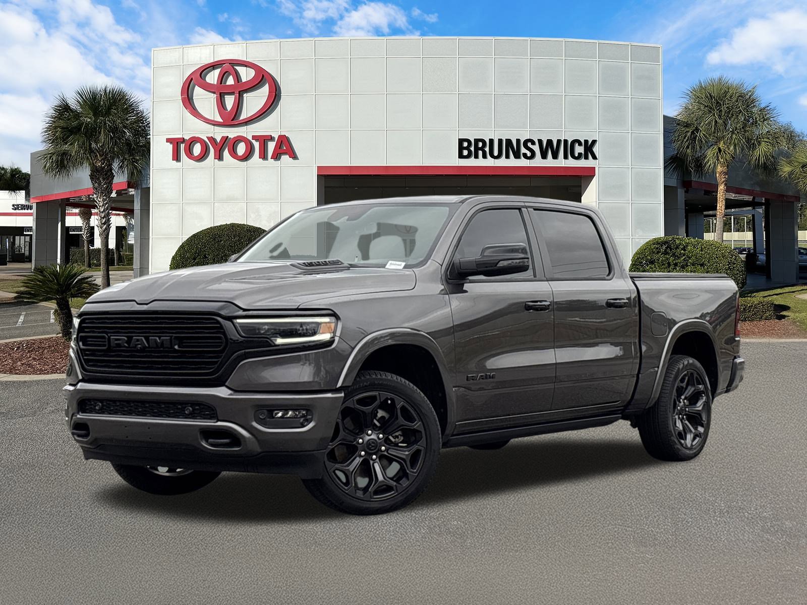 2023 RAM Ram 1500 Pickup Limited's photo