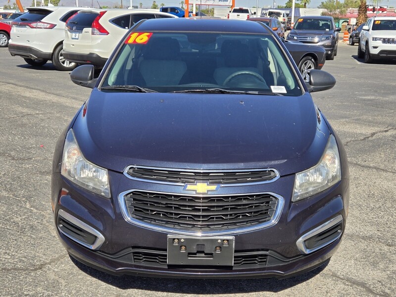 2016 Chevrolet Cruze LS photo 4