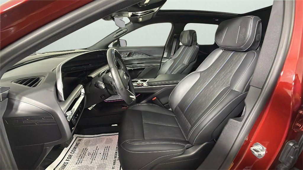 2024 Cadillac Lyriq Luxury photo 17