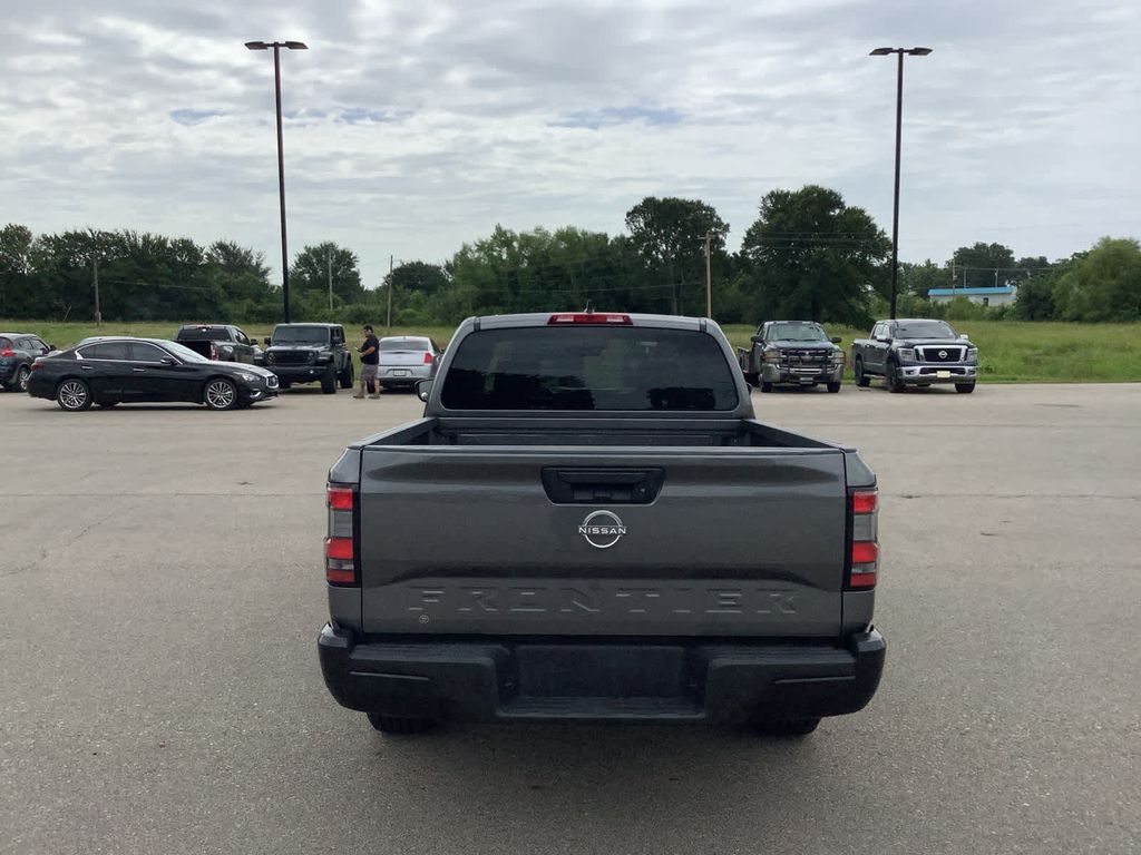 2022 Nissan Frontier S photo 6