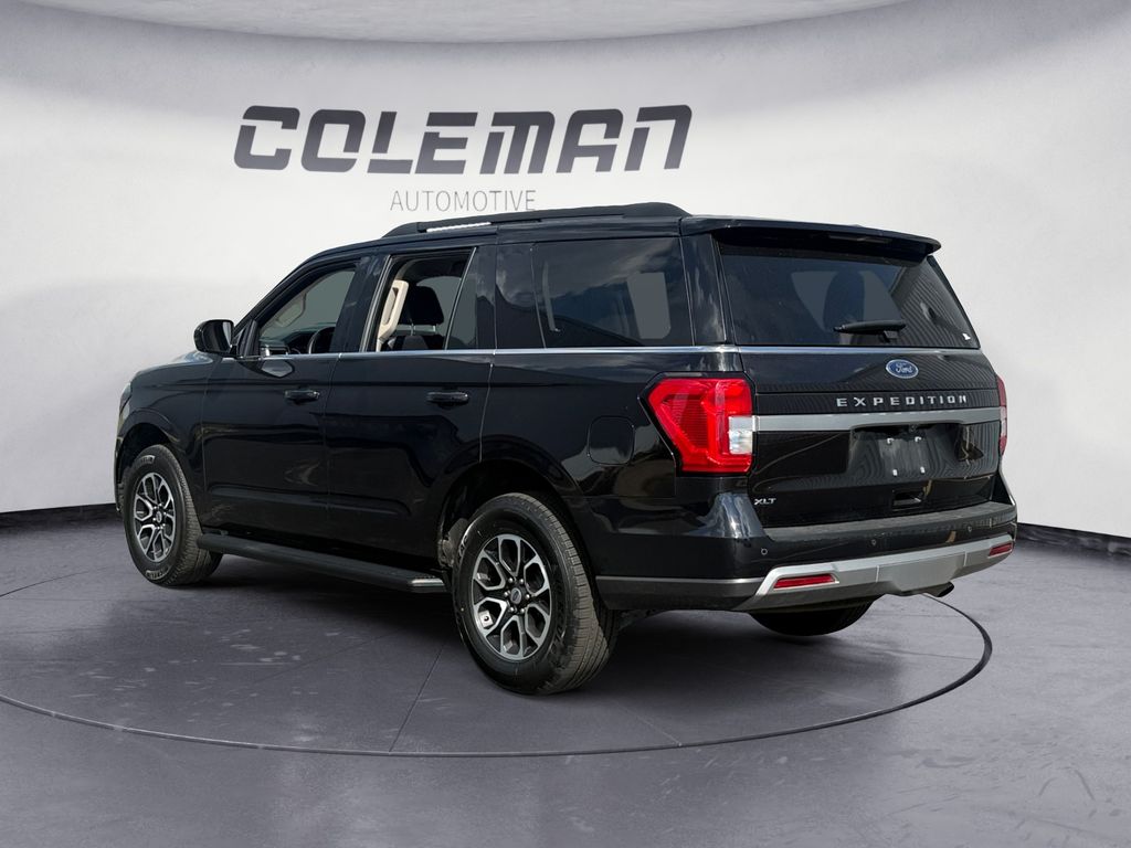 2024 Ford Expedition XLT photo 2