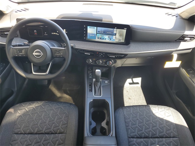 2025 Nissan Kicks SV photo 13