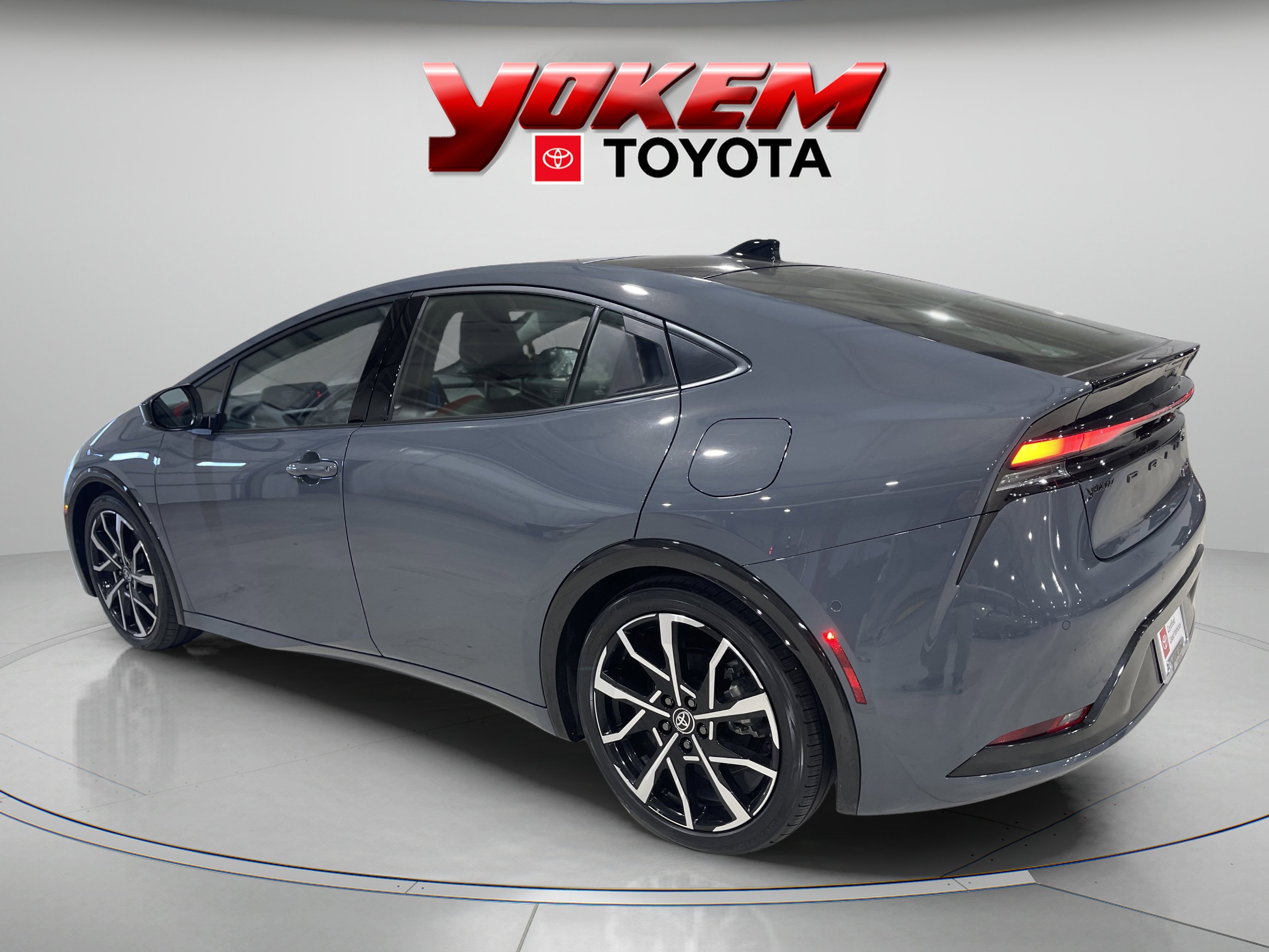 2024 Toyota Prius Prime XSE Premium photo 3
