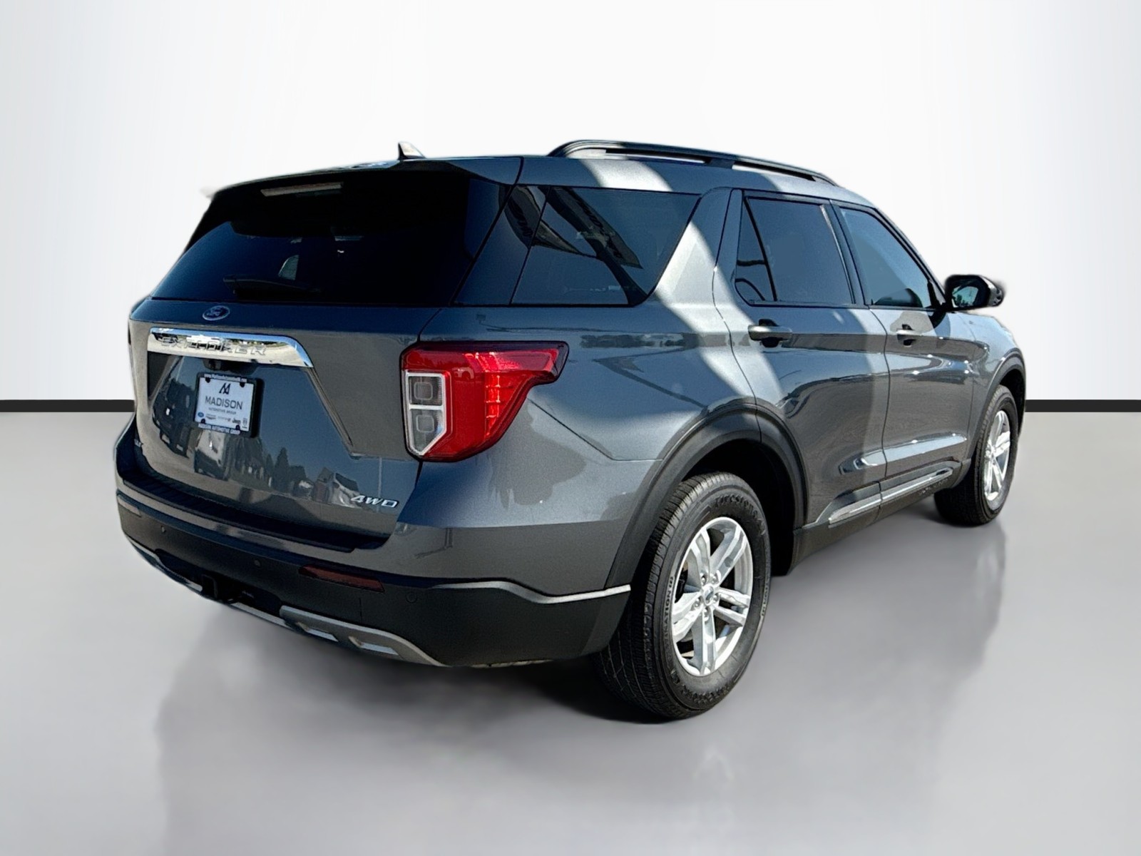 2022 Ford Explorer XLT photo 5