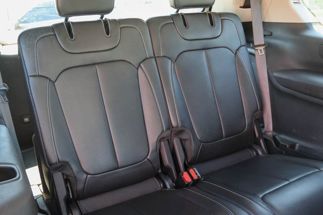 Used 2023 Gray Jeep Limited image 22