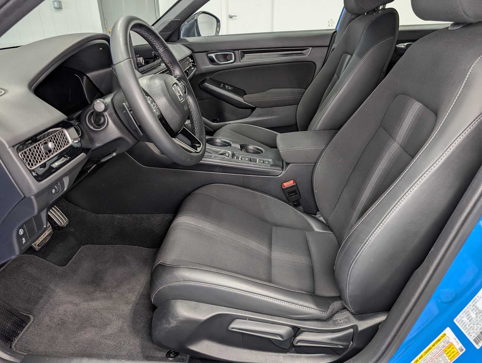 2023 Honda Civic Hatchback Sport photo 4