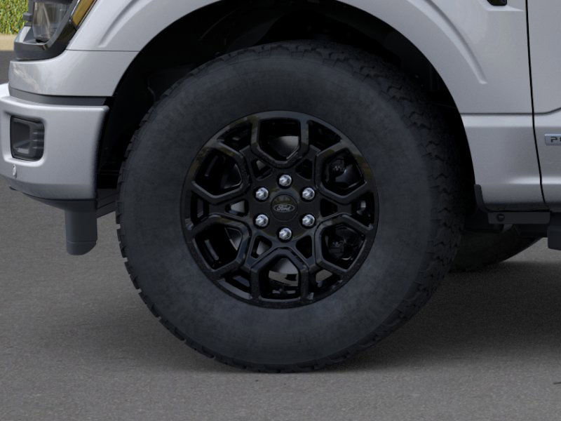 2025 Ford F-150 XLT photo 17