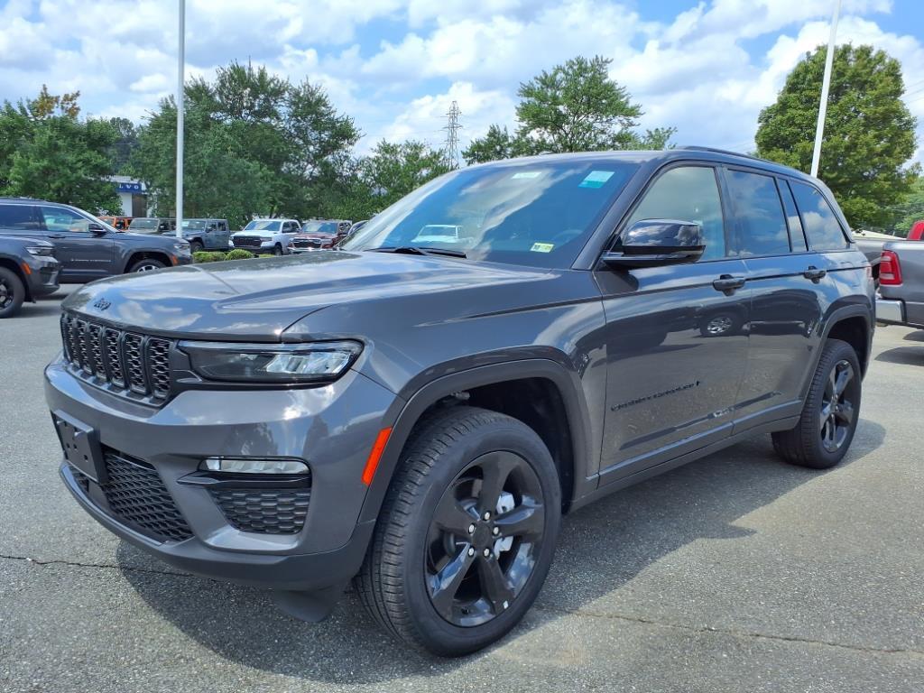 2025 Jeep Grand Cherokee Limited photo 7