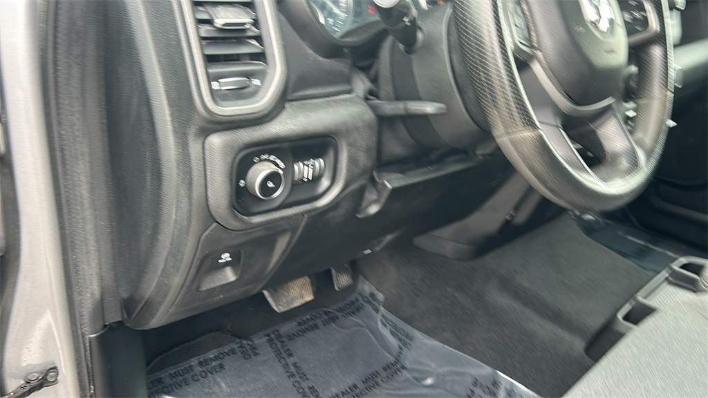 2019 Ram 1500 Tradesman photo 16