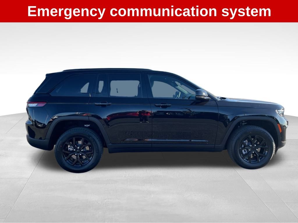 2025 Jeep Grand Cherokee Laredo photo 4