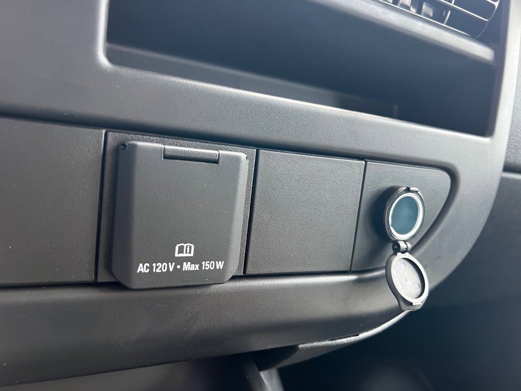 2025 Gmc Savana Cargo 2500 photo 5