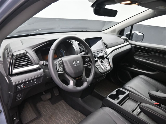 2023 Honda Odyssey Touring photo 17