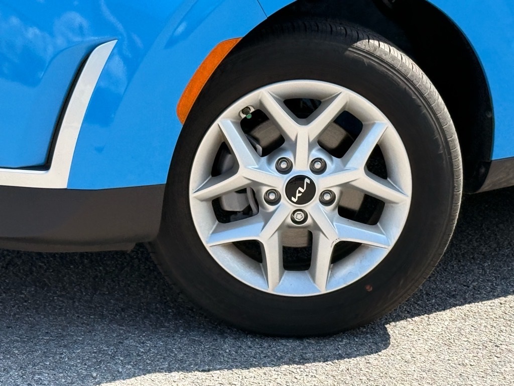 2023 Kia Soul S photo 21