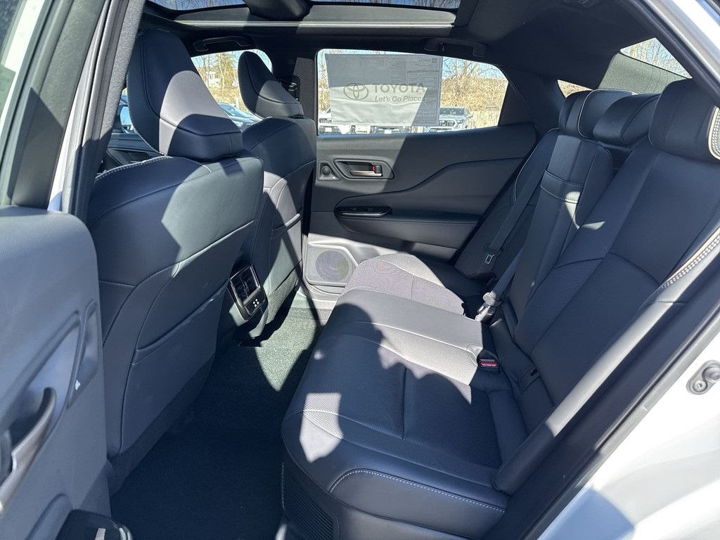 2025 Toyota Crown Platinum photo 15