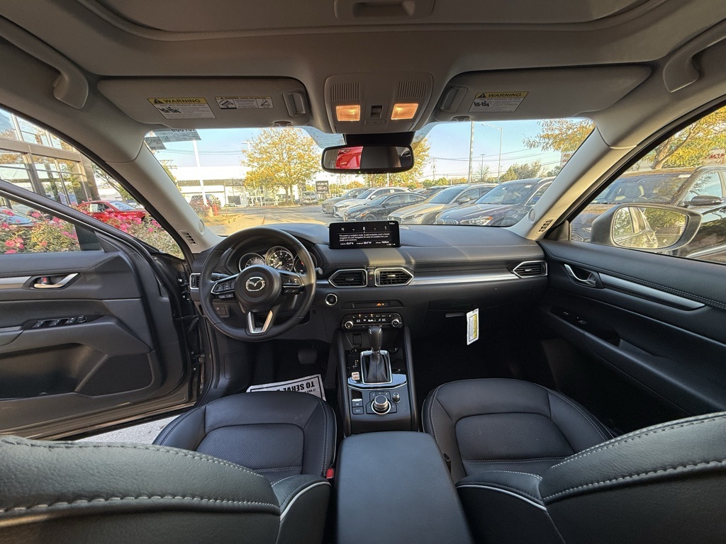 2025 Mazda CX-5 2.5 S Preferred photo 3