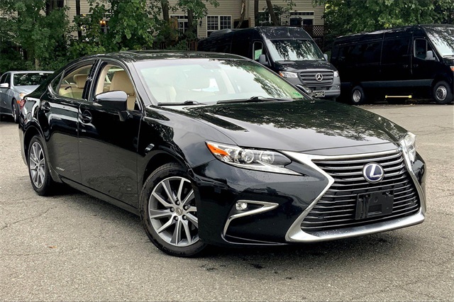 2016 Lexus ES