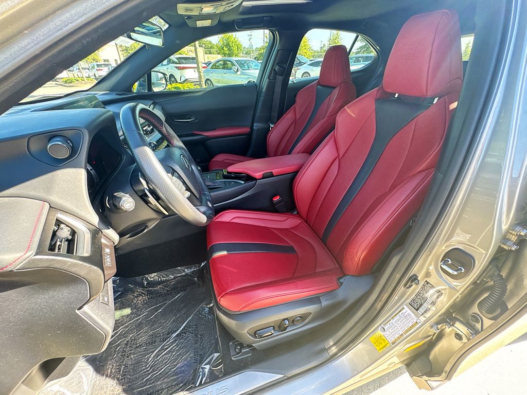2022 Lexus UX 200 F SPORT photo 20