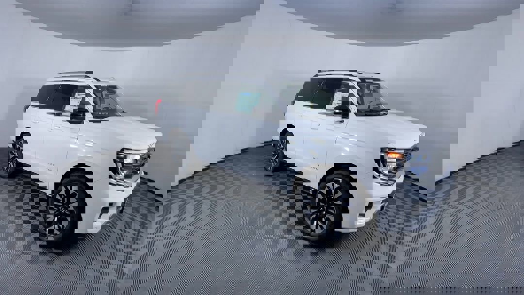 2025 Ford Expedition Platinum photo 2