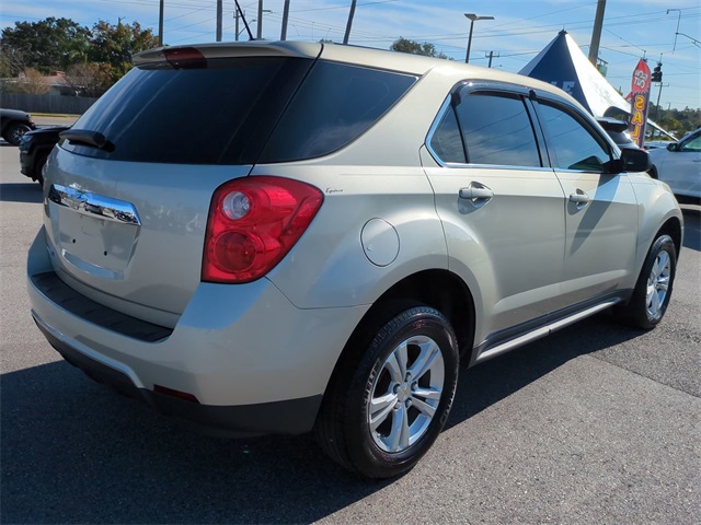 2015 Chevrolet Equinox LS photo 3