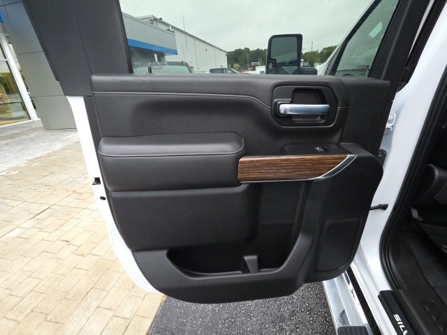 2021 Chevrolet Silverado 3500HD High Country photo 26