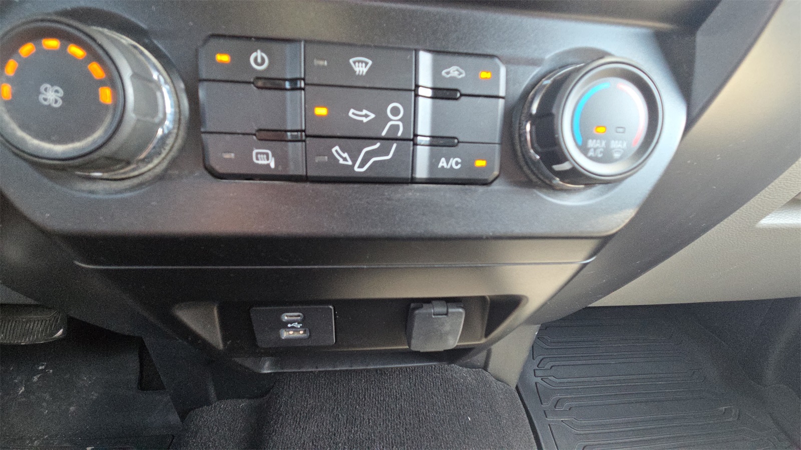 2020 Ford F-250 photo 24