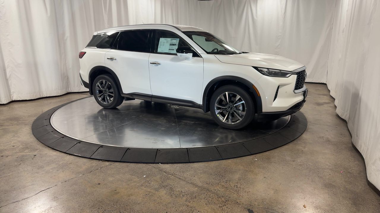 2025 Infiniti QX60 Luxe photo 3