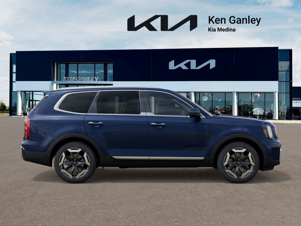 2025 Kia Telluride S photo 5