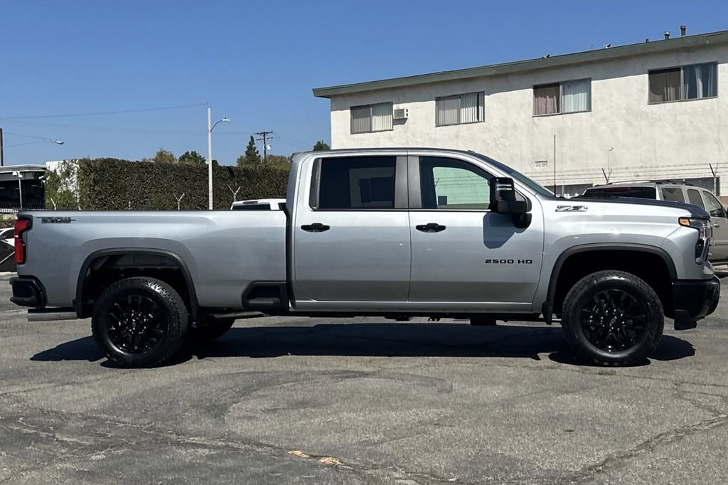 2026 Chevrolet Silverado 2500HD LT photo 3