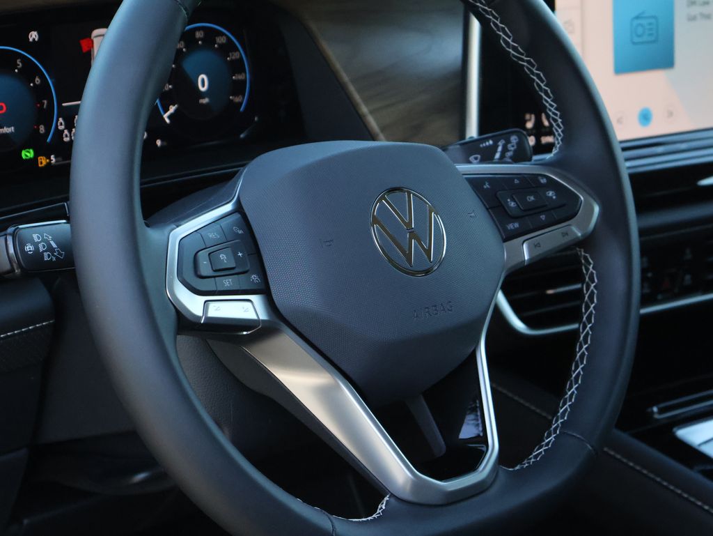 2025 Volkswagen Atlas SE Technology photo 21