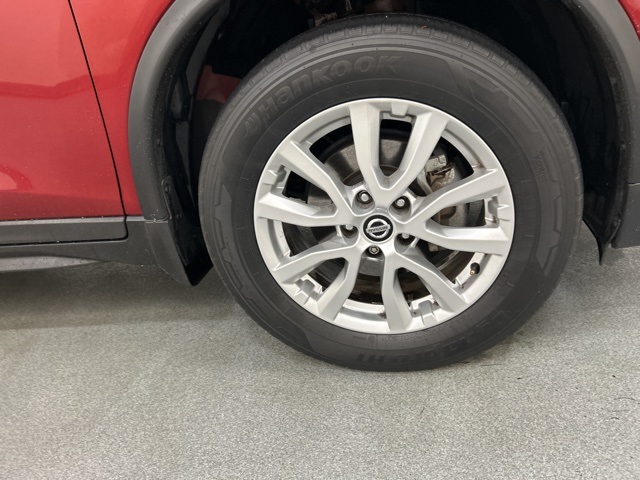 2018 Nissan Rogue SV photo 27