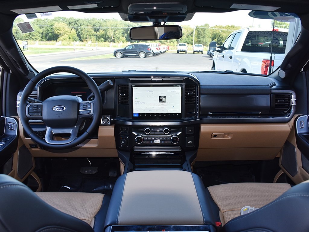 2026 Ford F-350 Lariat photo 3